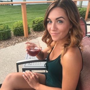 Meet your Posher, Stephanie